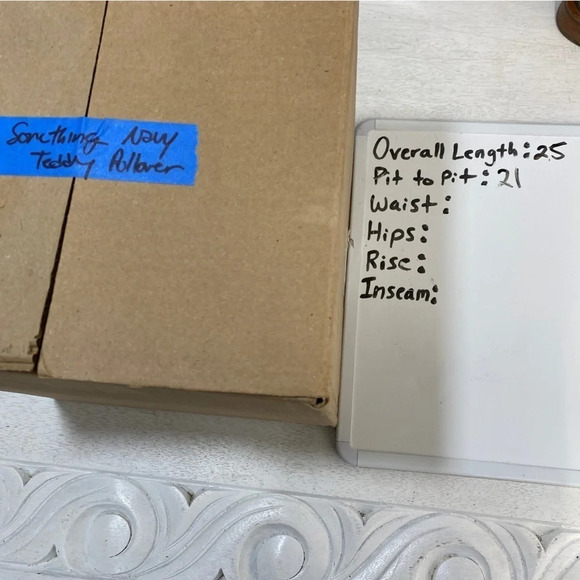 Something Navy Two-Tone Sherpa Pullover Jacket in Beige and Black - Picture 12 of 12